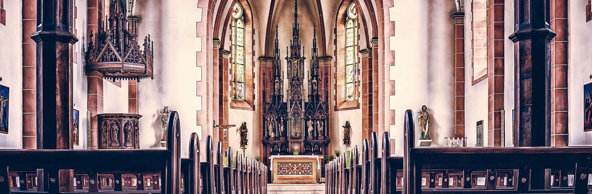 Rekonstrukce farního kostela započala